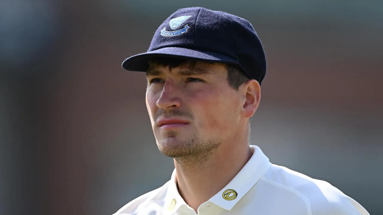 Crocombe Earns Maiden England Call-Up as Robinson Cover