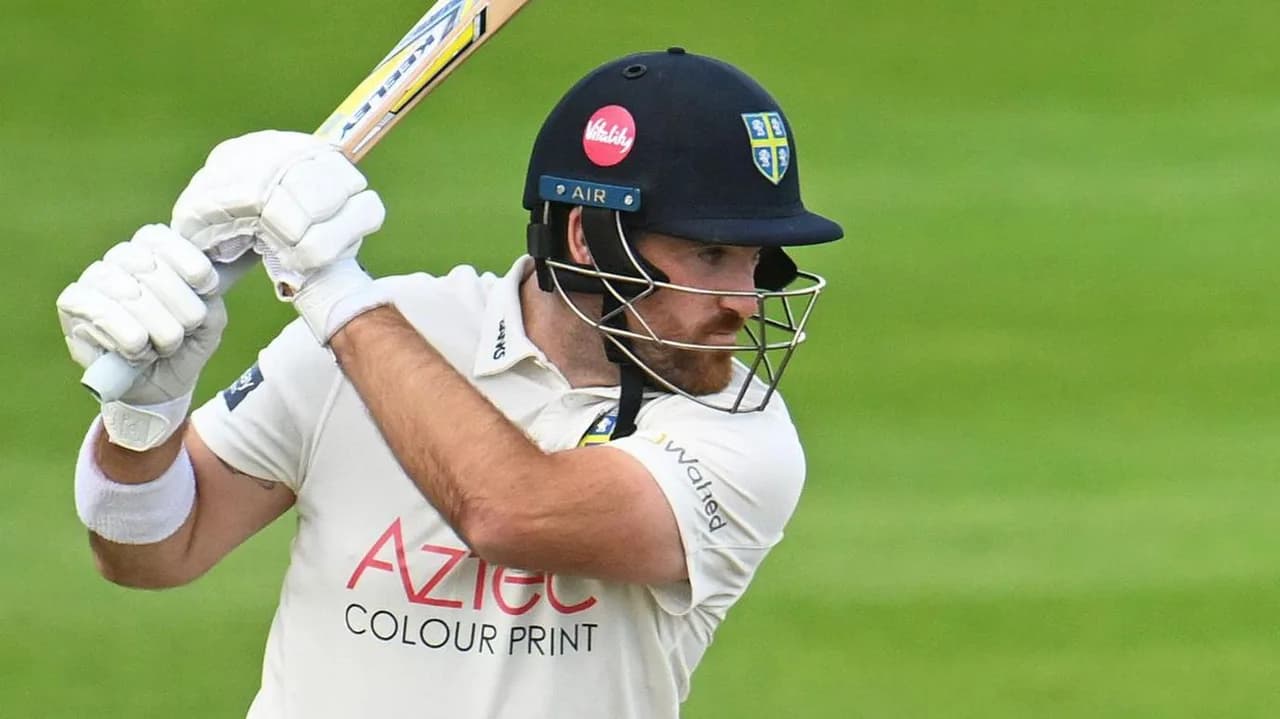 Heroic 10th Wicket Stand Saves Durham From Defeat at Kent