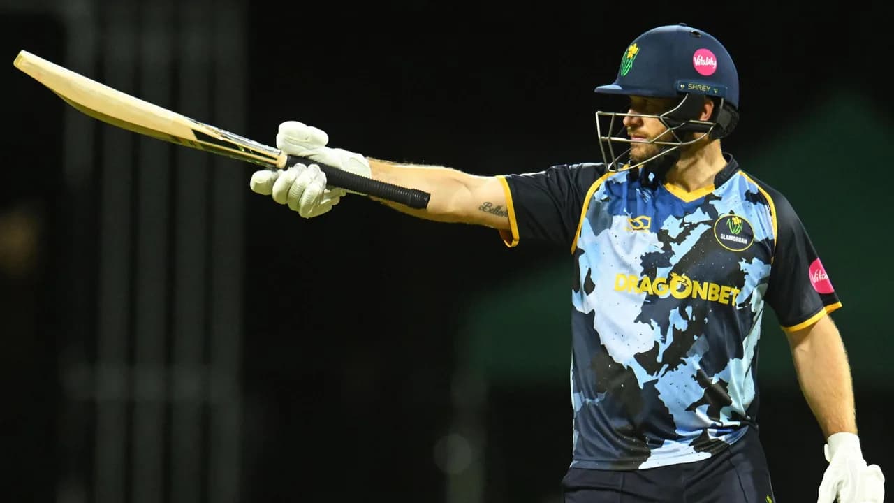 Neesham's Last-Ball Heroics Stun Somerset in Blast Thriller