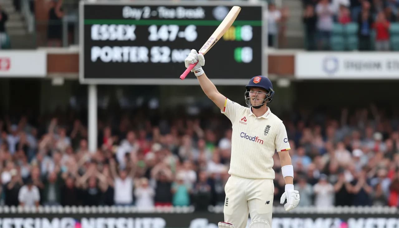 Porter's Remarkable Maiden Fifty Rescues Essex from Collapse