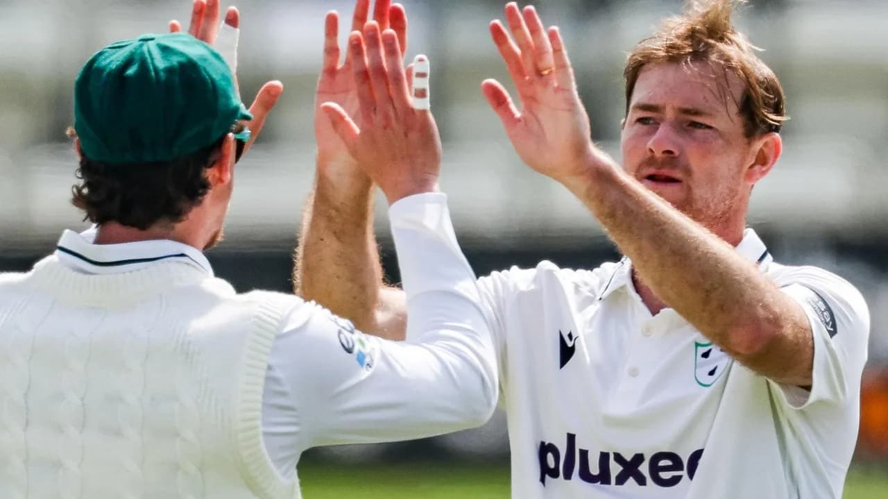 Taylor's Five-Wicket Haul Powers Worcestershire to Innings Victory