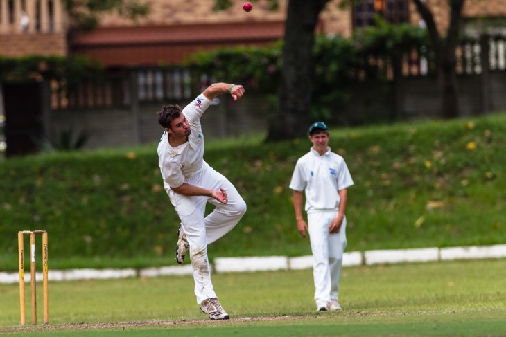 Full Toss vs. Other Bowling Styles: A Comparative Analysis