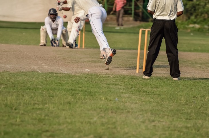 Bowling Tactics: The Strategic Role of the Bouncer in Cricket